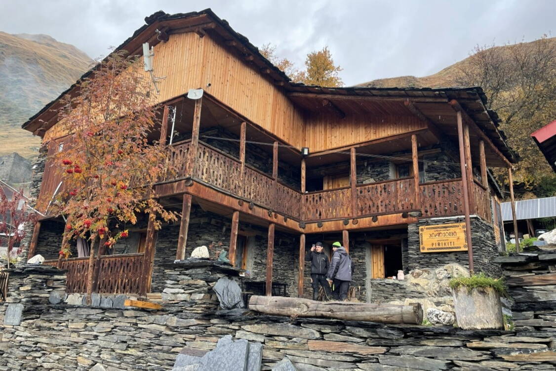 Zoom: Georgine - Trekking im wilden Kaukasus