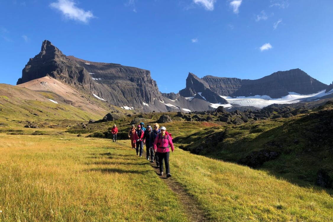 Zoom: Island Wander- und Erlebnisreise