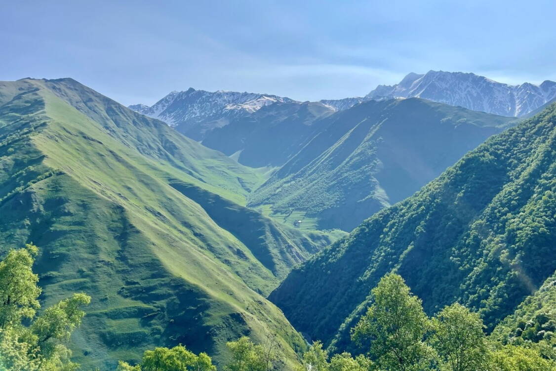 Zoom: Georgine - Trekking im wilden Kaukasus
