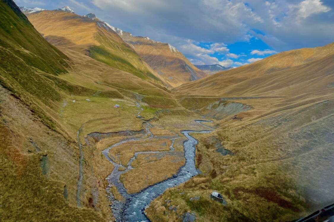 Zoom: Georgine - Trekking im wilden Kaukasus
