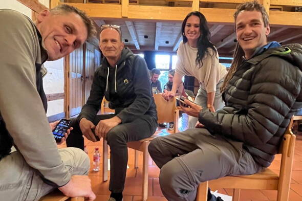 Zoom: Reiseleiter-Team-Treffen 2025