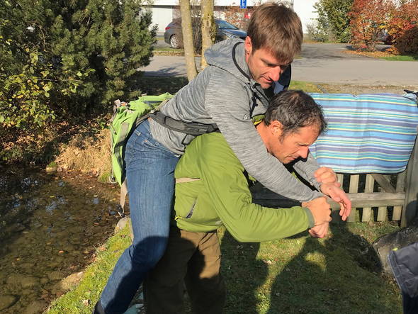 Zoom: First-Aid-Refresher - Patientenbergung mit Rucksack