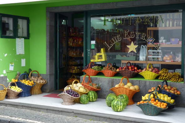 Zoom: Einkaufen auf den Azoren - Wanderreise